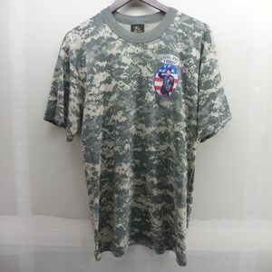 The General Janet Charters  Mens Digital Camo T-Shirt Troop Dawn Patrol Green L